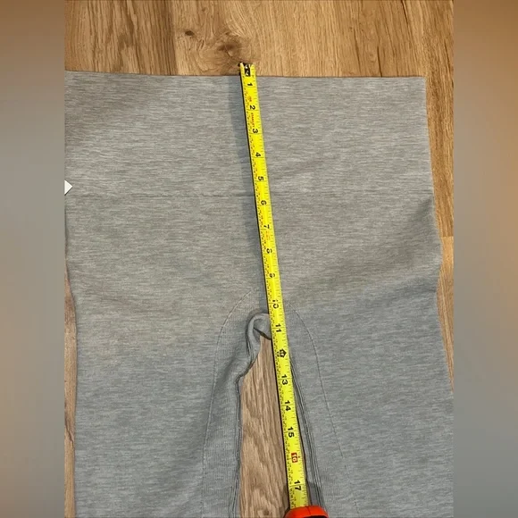 Blanqi Maternity Legging Compression Size L Hipster Cuffed Dove Gray NEW - Picture 12 of 14